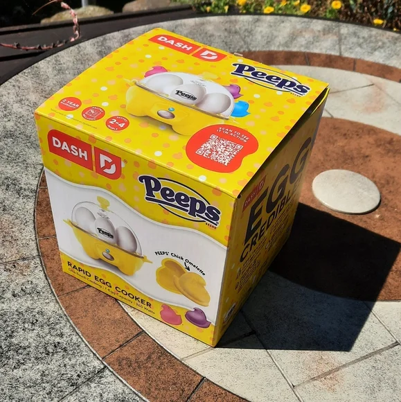 Dash Peeps Rapid Egg Cooker - Bright Yellow - Picture 5 of 6